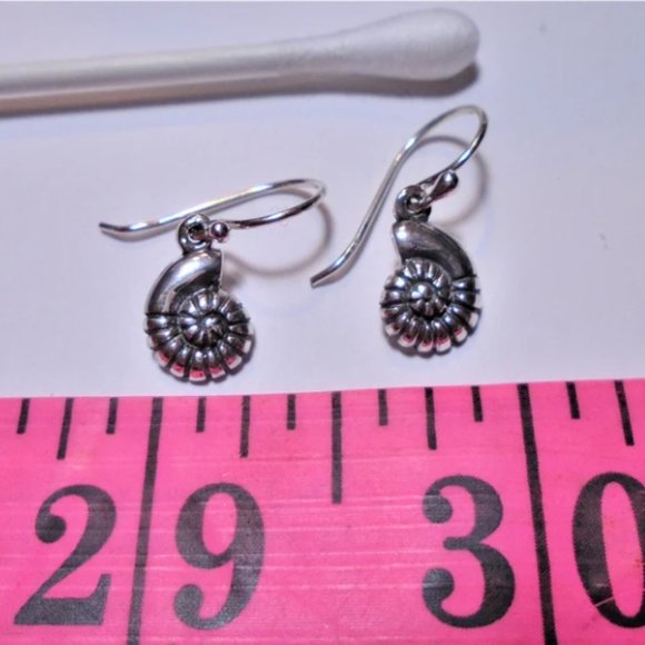 NWOT beach Jewelry 925 sterling silver tiny sea shells - shell dangle earrings, - Picture 4 of 5